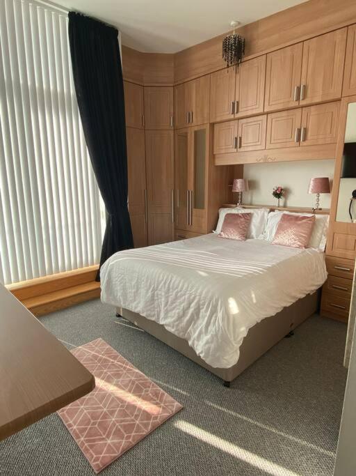3 Bedroom Penthouse Apartment In Larne Extérieur photo