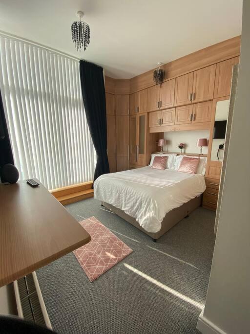 3 Bedroom Penthouse Apartment In Larne Extérieur photo