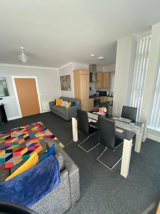 3 Bedroom Penthouse Apartment In Larne Extérieur photo